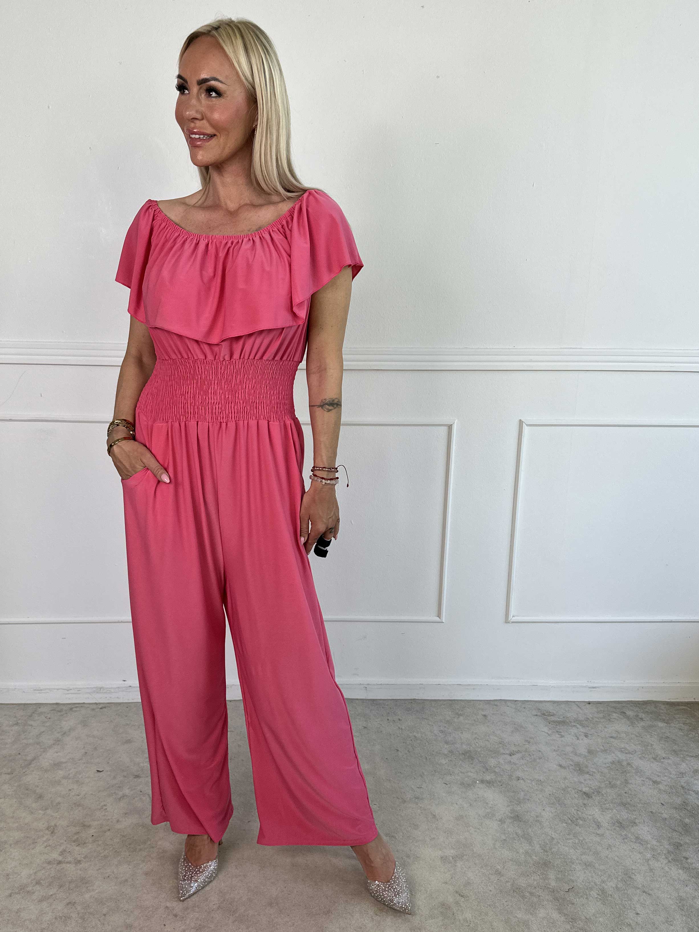 Pams Plain Frill Jumpsuit - Elastisk buksedragt med smock og flæse